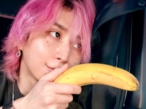 「イケメソすぎてびっくりしました」佐久間大介、“バナナスナイパー”姿に反響！ 「キマってるね」