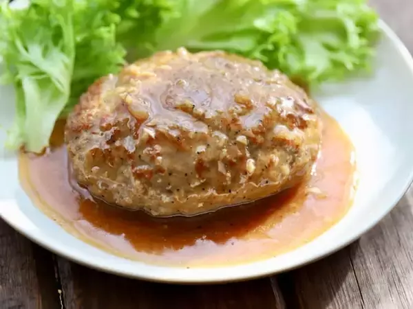 【商品回収】人形町今半の「老舗の合挽ハンバーグ」が交換対象に。賞味期限が2年長く記載される