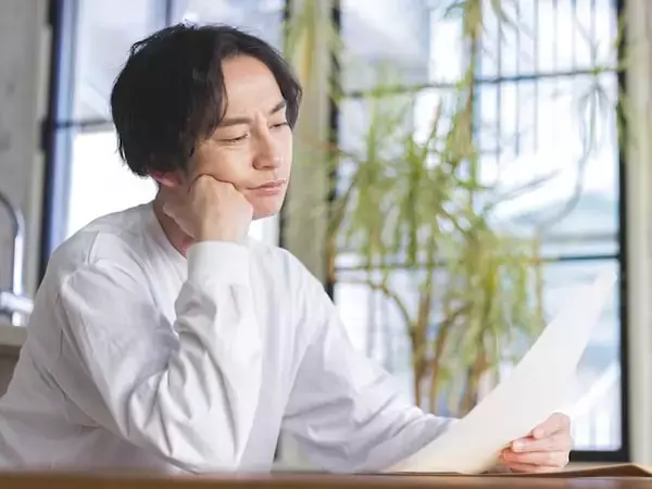 「お金の管理が大変」46歳フリーランス男性、年収150万円。実家暮らしをする理由は？