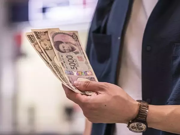 現預金1200万円のうち「定期に200万円」33歳男性の現金7割スタイル