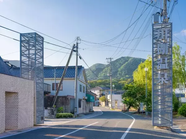【山口県】「800年以上の歴史ある名湯」川棚温泉の魅力。絶品・瓦そばや青龍伝説、偉人が愛した奥座敷