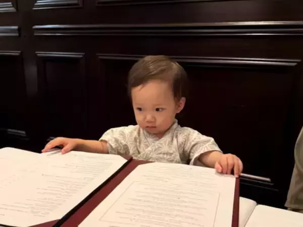 「積極的な1歳だった」人気YouTuber、“マッチングアプリで出会った男”の写真公開？ 「男前」「可愛い過ぎる」