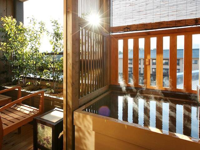 【群馬県で泊まってよかった】「湯宿 季の庭」は全室露天風呂付き。草津の贅と風情に浸る、極上の湯浴み体験を