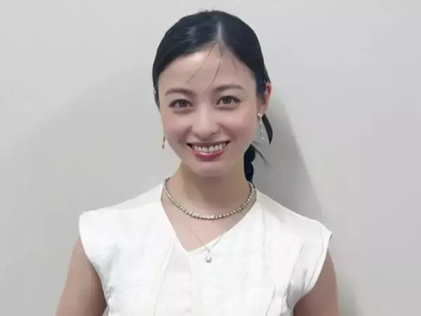 「大人になったね〜」橋本環奈、ドレスアップした美しい姿を披露「福岡の美人！！」「お姫様みたい」