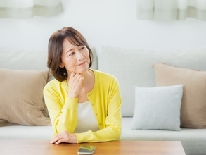 59歳一人暮らし、貯金790万円。子どもたちが独立後、貯蓄を始めたが老後資金には足らず……