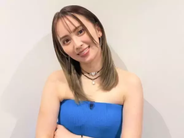 「努力のたまものですね」岡田結実、“私服と全然違う”衣装姿に反響「めちゃ色っぽくて綺麗ッス！」