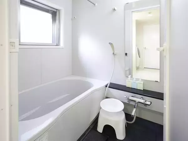 浴室の換気扇を回すとき、ドアは「開ける」？「閉める」？ カビを発生させない“正解”と“例外”