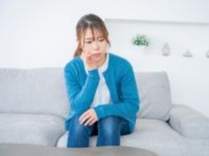 「さっさと一人暮らしをしたほうが…」31歳・受付事務の女性、年収400万円。それでも実家暮らしをするワケ