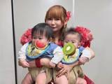 「「スクスクと成長してますね」中川翔子、ライブ衣装で双子を抱く姿に「推しの子みたい」と反響！」の画像1