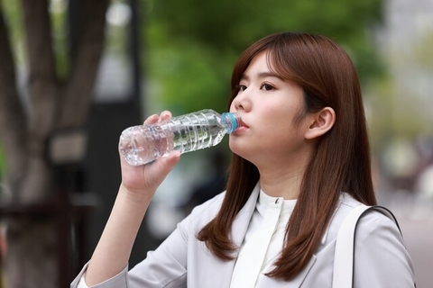 カフェのコーヒーをやめた32歳女性「ちょっとした気分転換ができなくなった」物価高での暮らし