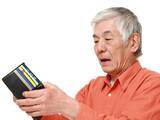 「世帯収入26万円でも毎月5万円の赤字「老後2000万円では足りなそう」69歳男性の実感」の画像1