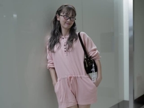 「スタイル抜群」Dream Ami、ほっそり美脚が際立つオフショット披露！ 「やっぱピンク似合う」