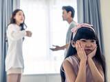 「自己評価が低く、人間関係が苦手に？ 「夫婦げんかが激しい家庭」の子が抱える心身の弊害【医師が解説】」の画像1