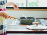 「「物価高でも値段が変わらず、使い勝手がいい」40歳専業主婦が重宝している“かさまし食材”と節約テク」の画像1