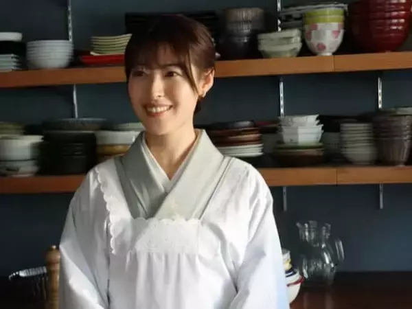 瀧本美織、美し過ぎる着物＆割烹着姿を披露！ ドラマ『今夜、秘密のキッチンで』オフショット