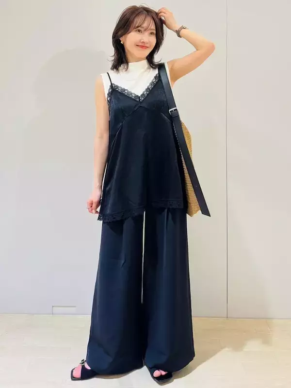 「2026年春夏のトレンド！【GU】1490円「レースキャミソール」でつくる40代の上品夏コーデ」の画像