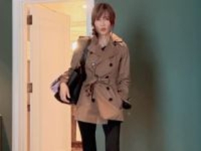 「細くて長い足がセクシー」工藤静香、美脚際立つ黒タイツ姿を披露！ 「これだけ食べても太らない」