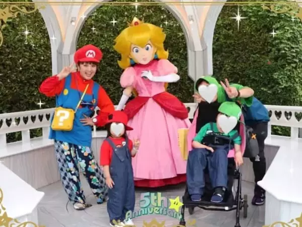 「全員が子供に見える（笑）」柳原可奈子、USJでのマリオコス家族ショット！ 「ぱぱさんもノリが良くて」