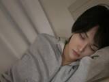 「「寝顔が綺麗すぎて」大食いYouTuber、夫の顔出しショット公開「イケメン過ぎた」「うわーめっちゃイケメン」」の画像1