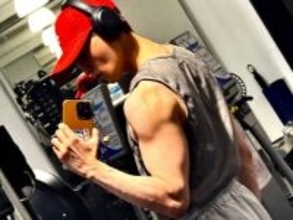 「凄い筋肉！」八木勇征、筋肉ムキムキショット公開「めっちゃかっけぇぇぇ」「ますますたくましい腕に」