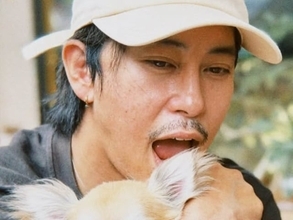 「犬吸いは絶品」佐野岳、“チワワの食べ方”紹介に反響！「我が家でもやってます」「可愛すぎる」
