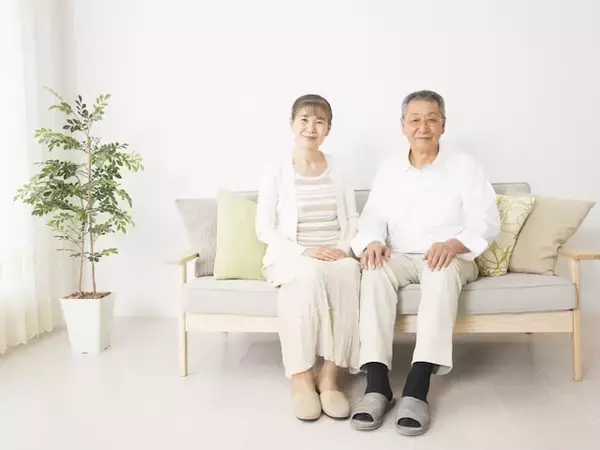 65歳以上の年金生活者夫婦の「211万円の壁」とは？手取り額に大きな差も？