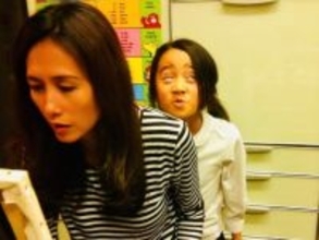 「今日はギャルの誕生日」Cocomi、母・工藤静香との過去ショット公開「油絵を描いてる時にちょっかい出してる図」