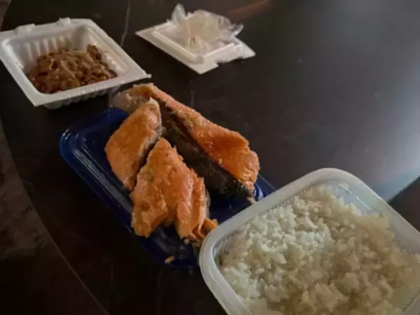 「また炎上するぞ」人気キャバ嬢、“雑魚飯”公開「急にどうした！？」「そういう表現をする子やとは」