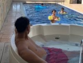 「束の間の休日」中田翔、息子2人とプライベートショット公開！ 「体かっけえ」「可愛すぎて」