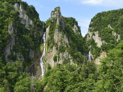 冬に行きたい「北海道の滝」ランキング！ 2位「流星の滝・銀河の滝」を抑えた1位は？【2026年調査】