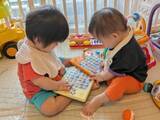 「「なかよしふたご」中川翔子、息子の仲良しショット公開「これが幸せというやつ」「毛の量が対照的すぎて」」の画像1