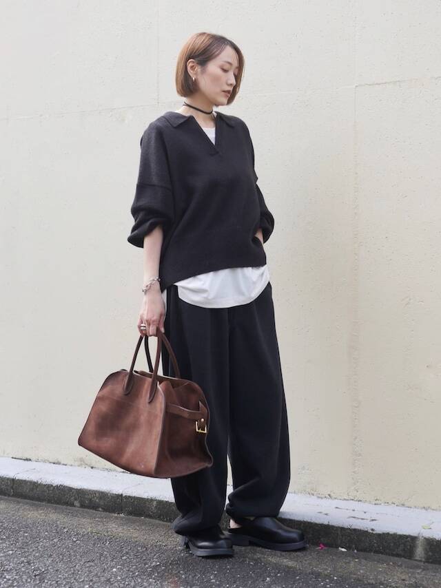 【ユニクロ】40代はおしゃれ見えする「限定コレクション」が狙い目！ 旬デザインの秋冬パンツコーデ3選