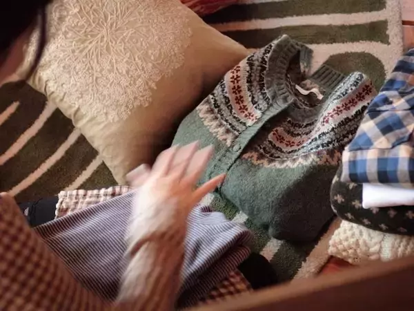 「防虫剤」で衣類がダメになる!? 衣替えで気を付けたい「NGな使い方」