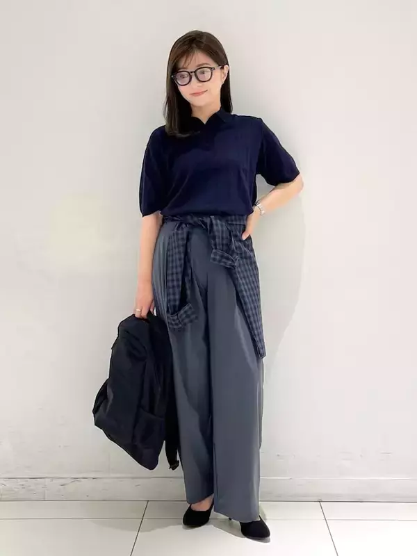 「夏に大活躍の2990円パンツ！【ユニクロ】楽ちんワイドパンツでつくる「40代のきれいめ夏コーデ」3選」の画像