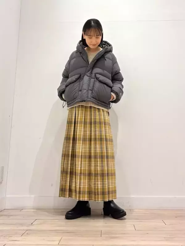 「2026年1月は「イエロー」で運気アップ！ 上級者感あふれる「差し色コーディネート」4選」の画像