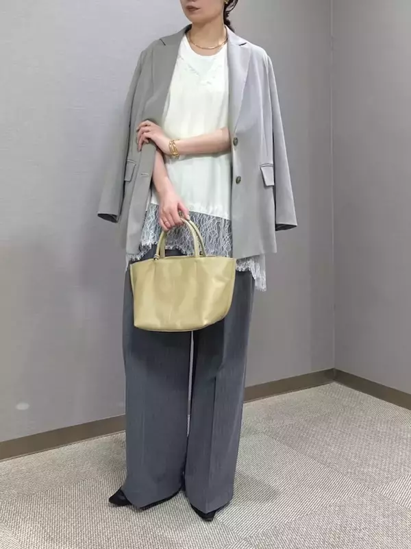 「【2026春夏】トレンドの「レース」は甘さを抑えて着こなすのが正解！「大人の最旬レースコーデ」3選」の画像