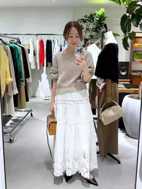 「【2026春夏】トレンドの「レース」は甘さを抑えて着こなすのが正解！「大人の最旬レースコーデ」3選」の画像