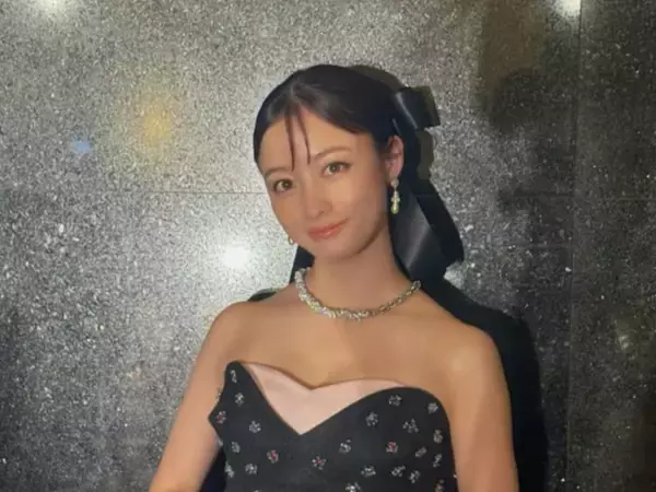 「ヤバい、実質『日本一の美女』」橋本環奈、肩出しショットに反響！ 「スタイルいいね」「目の保養！」