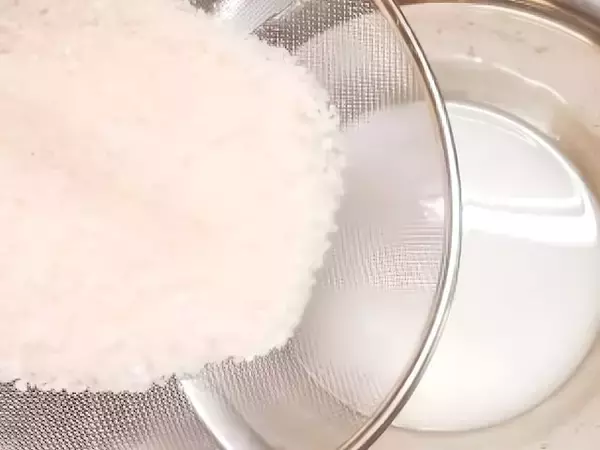 捨てたら実はもったいない！ 掃除・手肌ケアなど「米の研ぎ汁」活用法8選