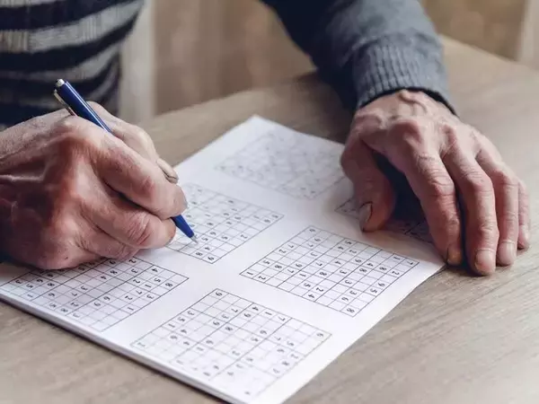 「計算ドリル」や「早口言葉」は老化防止にならない？ 安藤なつと学ぶ、もっと身近な最強の脳トレ