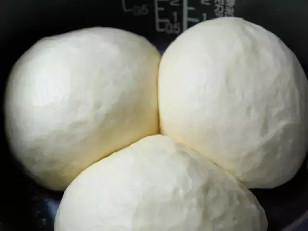 Q. 炊飯器で「パンを焼く」と故障しやすくなるって本当ですか？【専門家が解説】