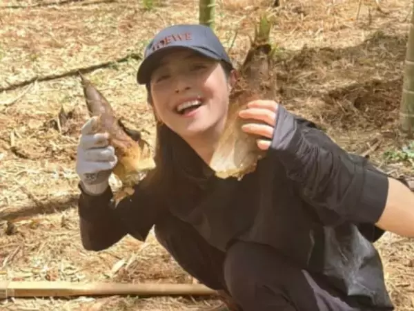 「美女のノンちゃん」佐々木希、プライベートショット公開！ 「農作業なのにこんなに可愛いのはなぜ」