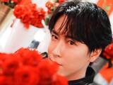 「「タイトルがさすがすぎ」宮舘涼太、“薔薇と俺”ショットに反響！ 「美しすぎて眩しい」「ブレない」」の画像1