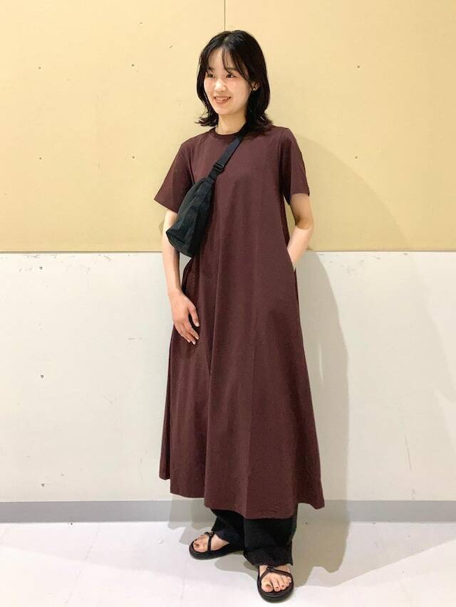 2990円の万能ワンピ！【ユニクロ】楽ちんで涼しいTシャツワンピでつくる「40代の着回し夏コーデ」3選