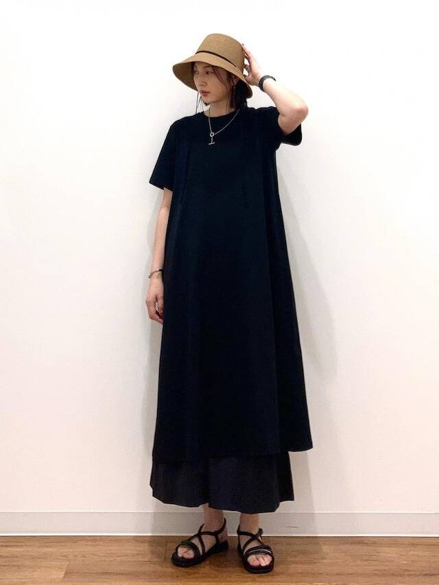 2990円の万能ワンピ！【ユニクロ】楽ちんで涼しいTシャツワンピでつくる「40代の着回し夏コーデ」3選