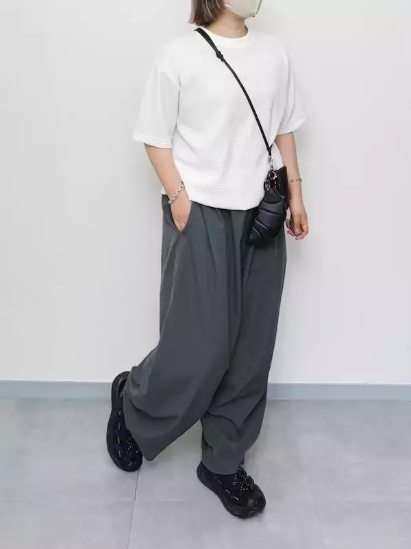 「【無印良品】暑い夏でも涼しく着られる！ 40代向け「夏のおしゃれカジュアルコーデ」3選」の画像