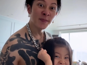 「緊張感あふれるセッション」MIYAVI、息子とのピアノ演奏を披露「めちゃくちゃ瓜二つ」「巨匠のシンフォニー」