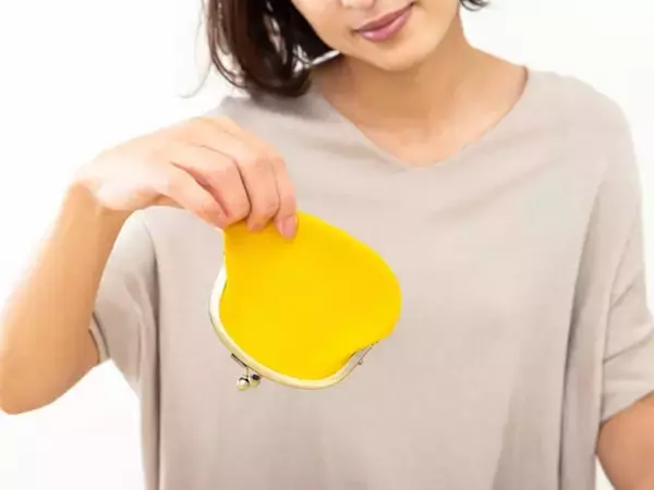 「「身の回りの世話を全て親に任せられる」42歳女性、貯金5万円未満。両親との実家暮らしは「恵まれた環境」」の画像