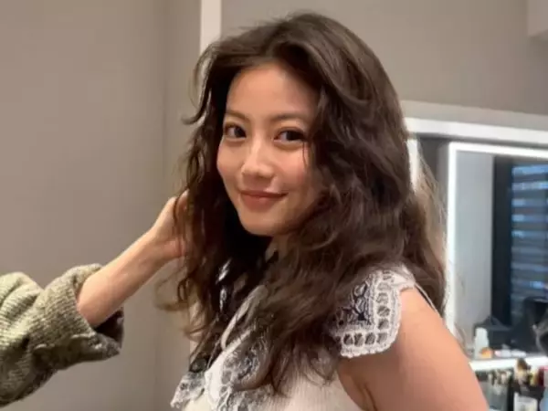 「スタイル素晴らしい」今田美桜、レースコーデで美脚を披露！ 「世界一美しい」「天使過ぎる笑顔」