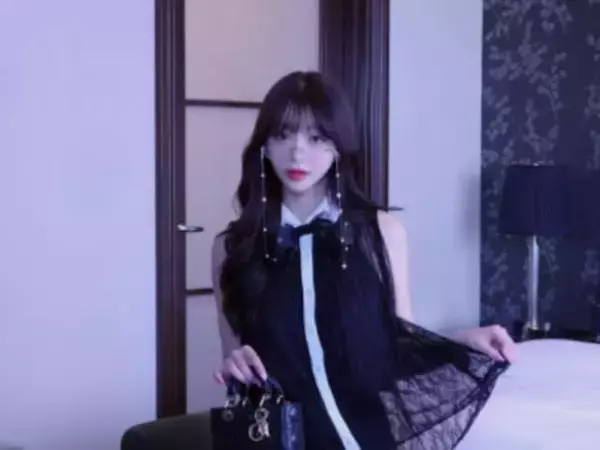 人気YouTuber・Rちゃん、長過ぎる美脚が際立つ姿を披露！ 帝国ホテルでの豪華撮影「今までありがとう」